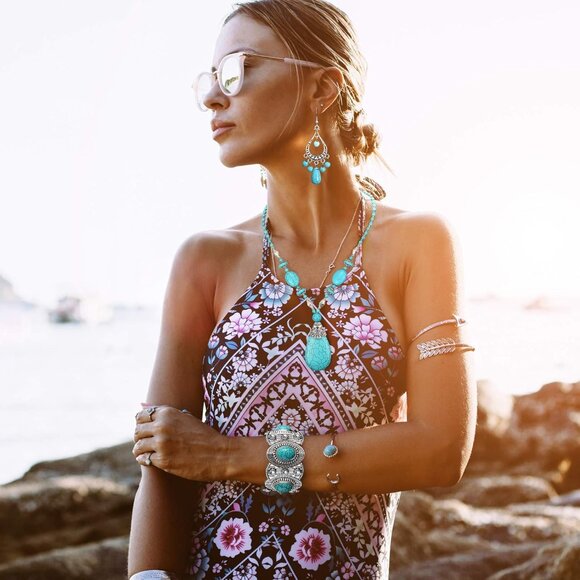 Charming Vintage Turquoise Jewelry Set for Women - Necklace, Earrings & Bracelet - Picture 3 of 7